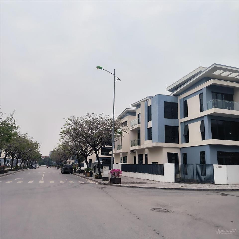 Cho thuê biệt thự kđt dương nội chỉ 13tr ,đường rộng 30 , kinh doanh ,làm vp rất hợp.