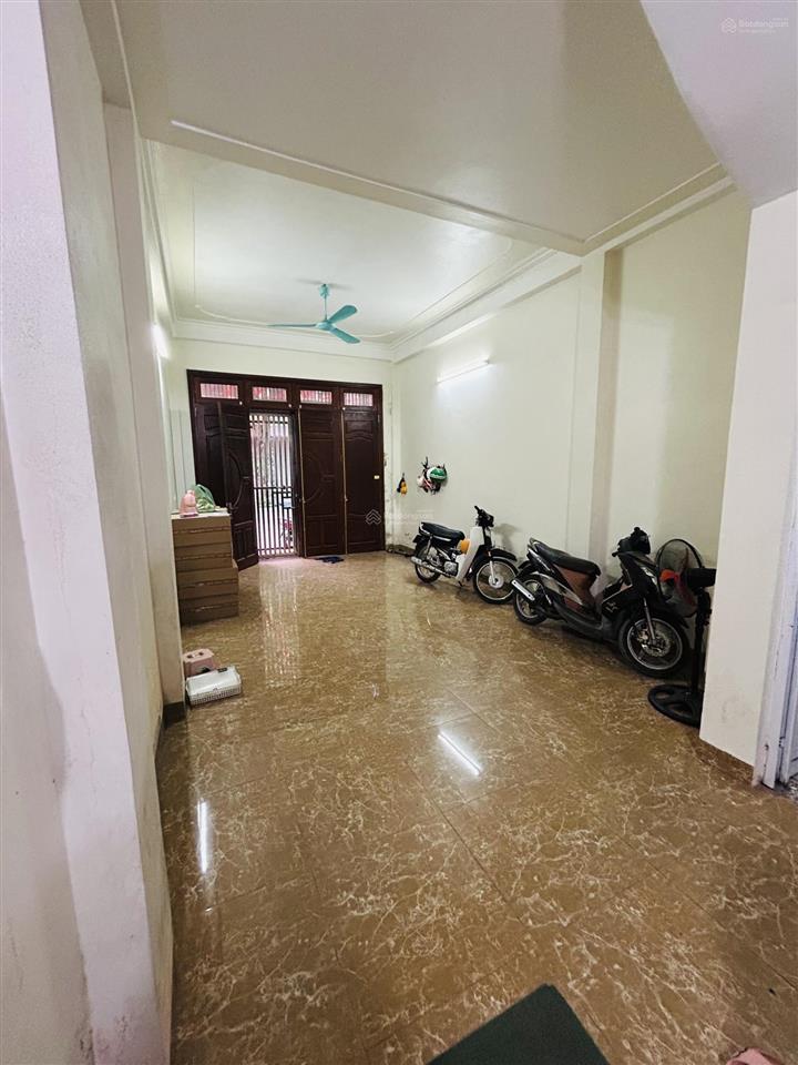 Bán nhà cầu bươu ô tô tránh, 90m2, kinh doanh, dòng tiền 10tr/tháng, 4.5 tỷ