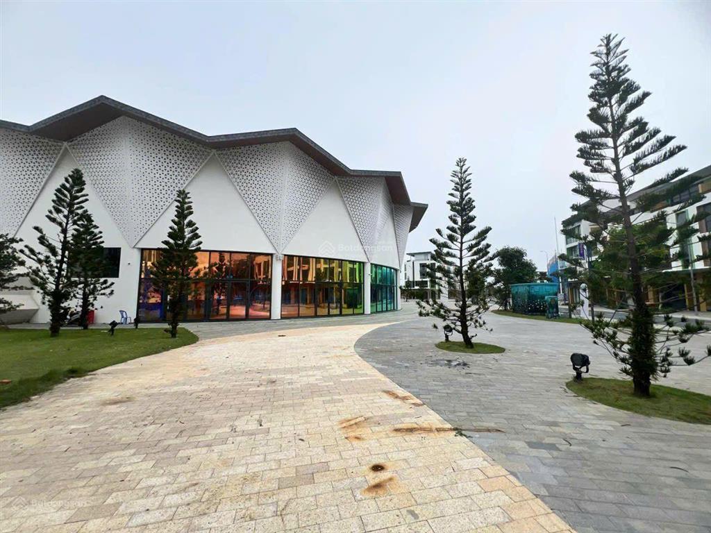 Bán nhà biệt thự meyhomes capital, 6,7 tỷ, 117m2, 5pn, 4wc, giá ưu đãi