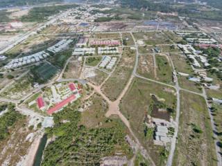 Bán lô suối lớn giá ngộp cần bán gấp.  0938 191 ***