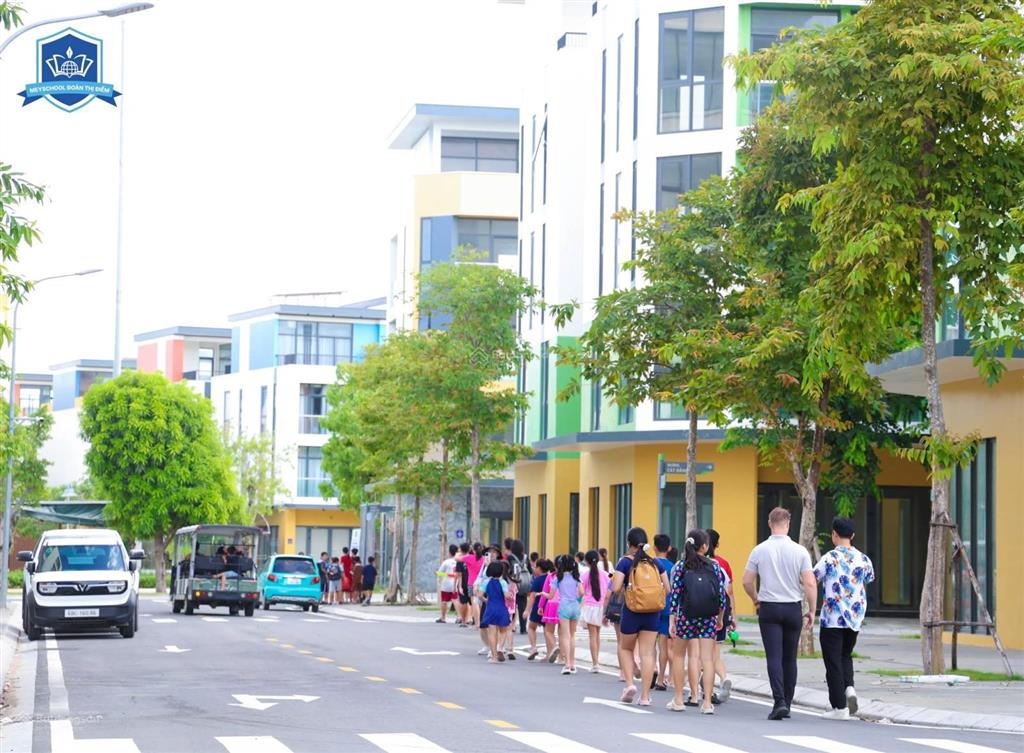 Bán shophouse tại meyhomes capital phú quốc, giá siêu rẻ 6,3 tỷ, 117m2, hiếm có 1 căn.