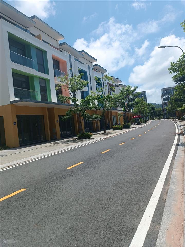 Bán shophouse tại meyhomes capital phú quốc, giá cắt lỗ 5,4 tỷ, dt94,25 m2