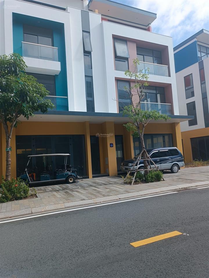 Bán shophouse tại meyhomes capital phú quốc, giá cắt lỗ 5,4 tỷ, dt94,25 m2