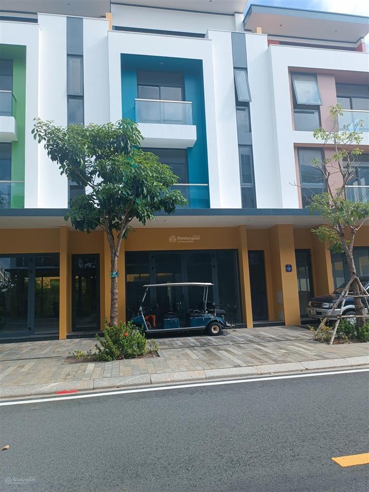 Bán shophouse tại meyhomes capital phú quốc, giá cắt lỗ 5,4 tỷ, dt94,25 m2