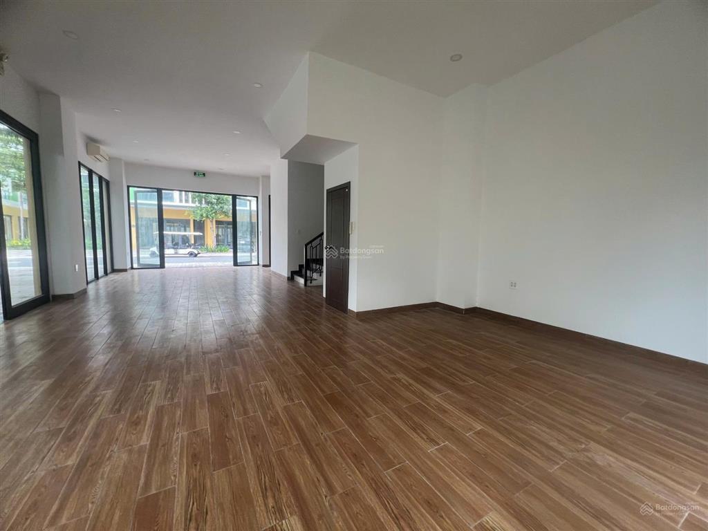 Bán shophouse 5 tỷ, 94,25m2 tại meyhomes capital phú quốc, bãi trường, an thới