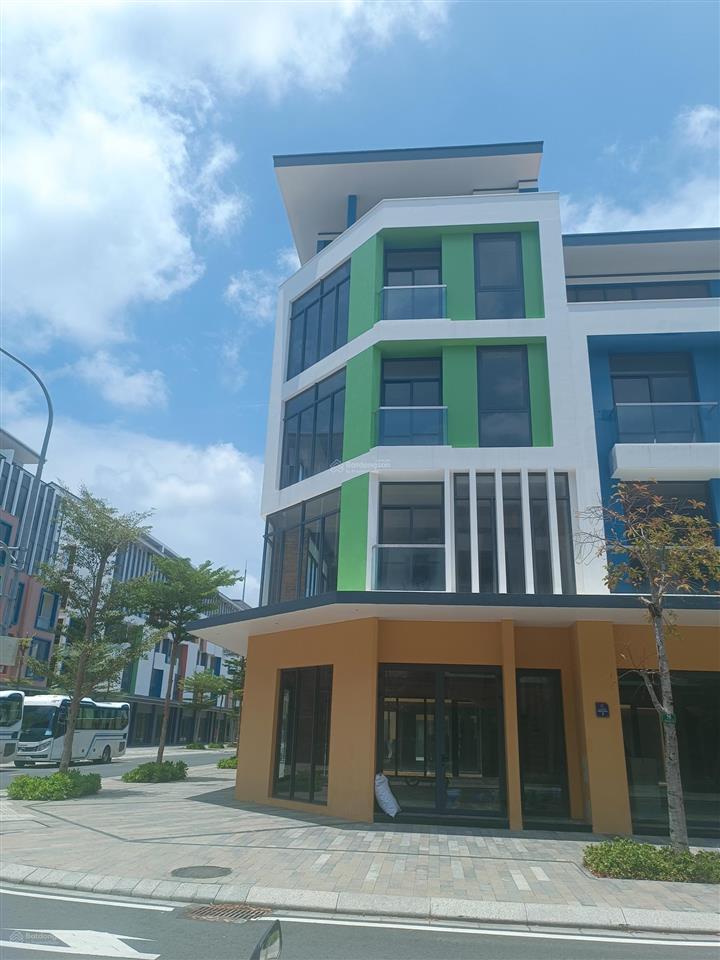 Bán căn shophouse meyhomes capital phú quốc giá cắt lỗ sâu, căn đẹp hiếm nhất có 5 tầng