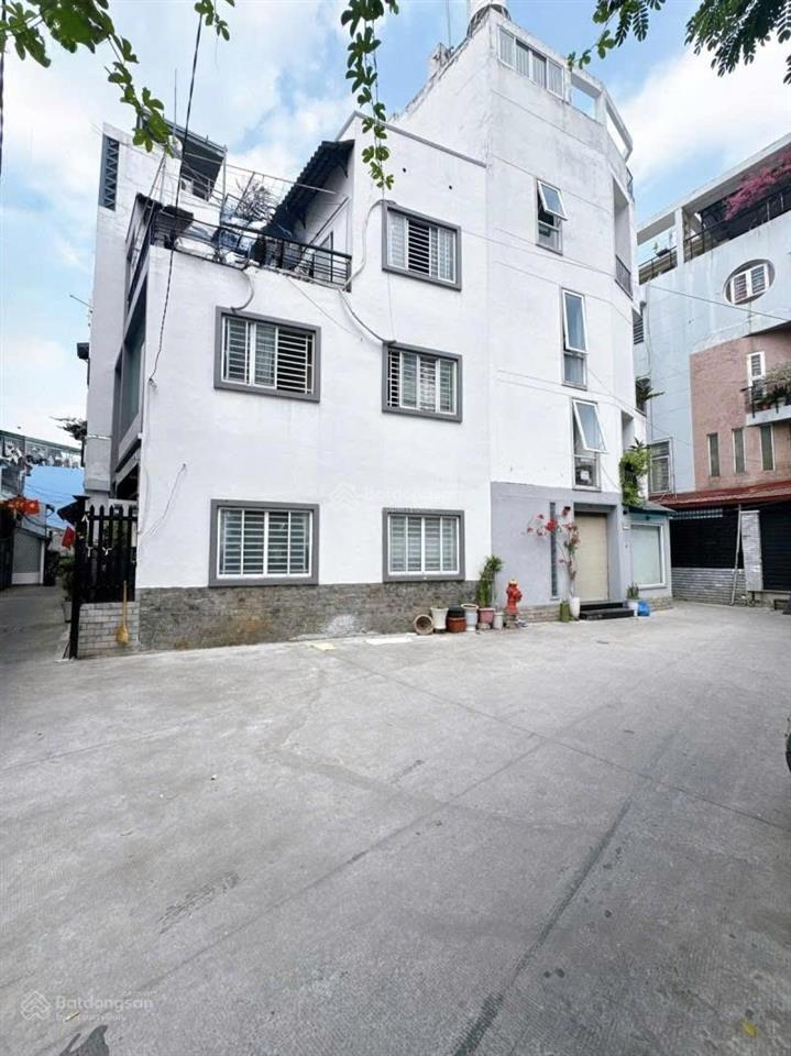 Nhà 5 tầng chính chủ xây tâm huyết ở  hẻm trước nhà rộng hơn 5m căn góc thoáng mát giá chỉ 6.8 tỷ