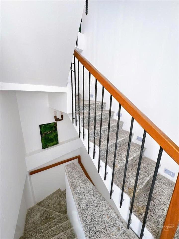 Nhà 5 tầng chính chủ xây tâm huyết ở  hẻm trước nhà rộng hơn 5m căn góc thoáng mát giá chỉ 6.8 tỷ