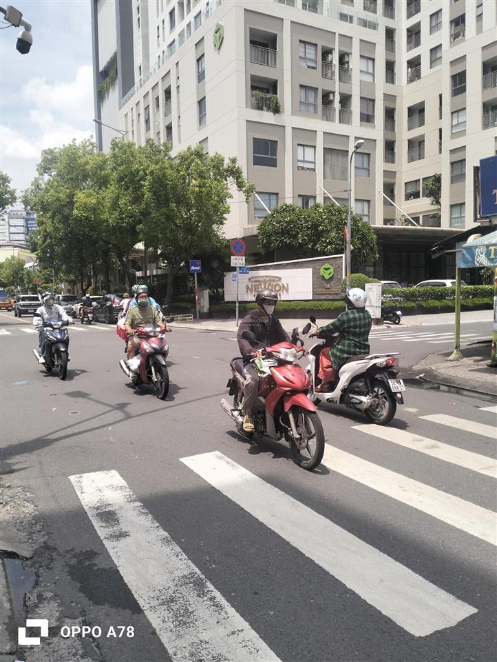 Hàng hiếm 251 nguyễn trọng tuyển, 18 tỷ, 322.7 m2, nhà mặt phố 4 tầng, đang cho thuê 40 tr/tháng