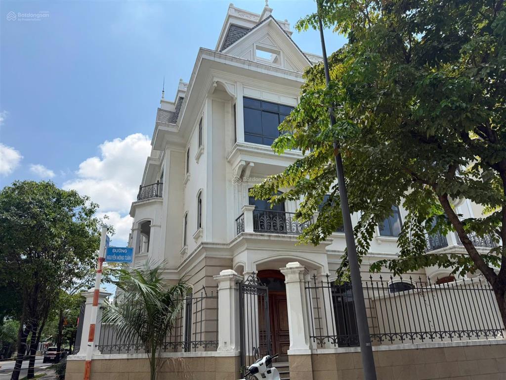 Biệt thự vàng trong ngàn victoria village, thạnh mỹ lợi, quận 2, 48 tỷ, căn góc 2mt 320m2, giá tốt