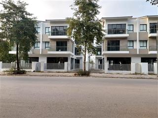 Bán gấp biệt thự đô nghĩa  sol lake villa 200m2, sẵn sổ đỏ, mặt tiền 10m. giá tốt nhất khu vực