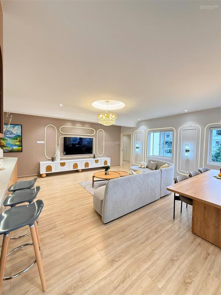 Bán cc hưng vượng 2, 11,8 tỷ, 142,6m2, 2pn, 3wc, đầy đủ nội thất tại q7, tp.hcm