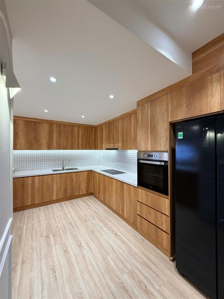 Bán cc hưng vượng 2, 11,8 tỷ, 142,6m2, 2pn, 3wc, đầy đủ nội thất tại q7, tp.hcm