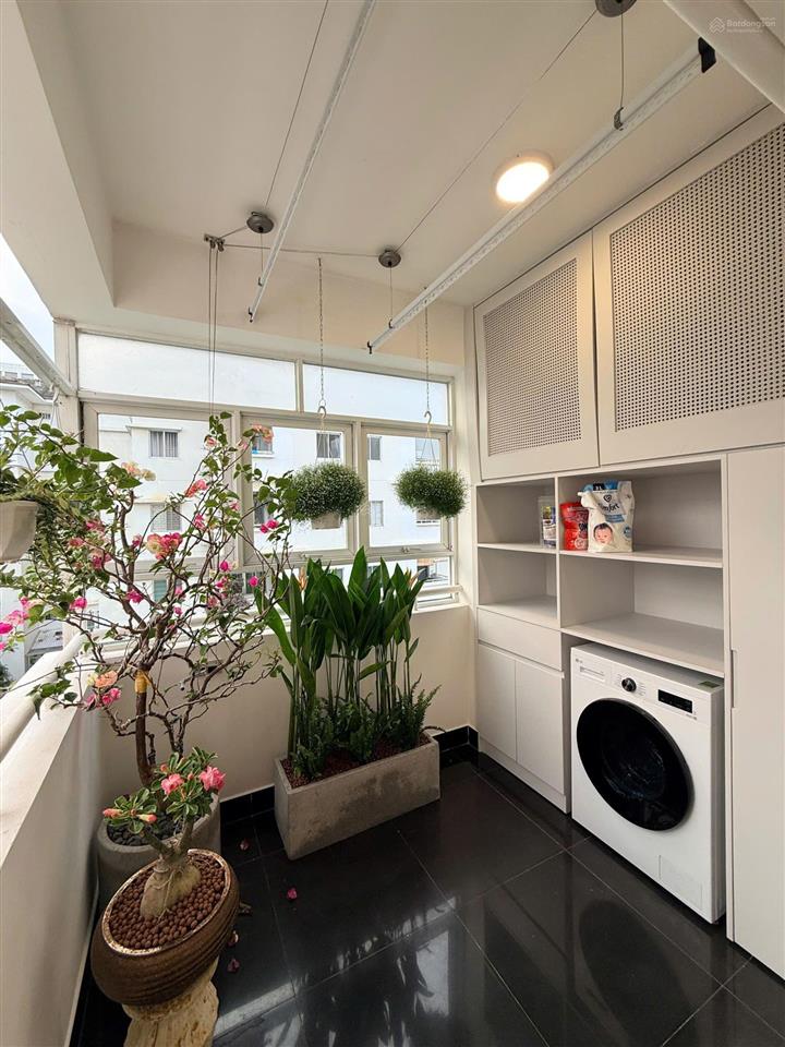 Bán cc hưng vượng 2, 11,8 tỷ, 142,6m2, 2pn, 3wc, đầy đủ nội thất tại q7, tp.hcm