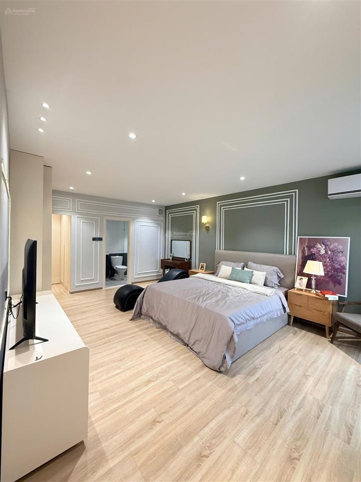 Bán cc hưng vượng 2, 11,8 tỷ, 142,6m2, 2pn, 3wc, đầy đủ nội thất tại q7, tp.hcm