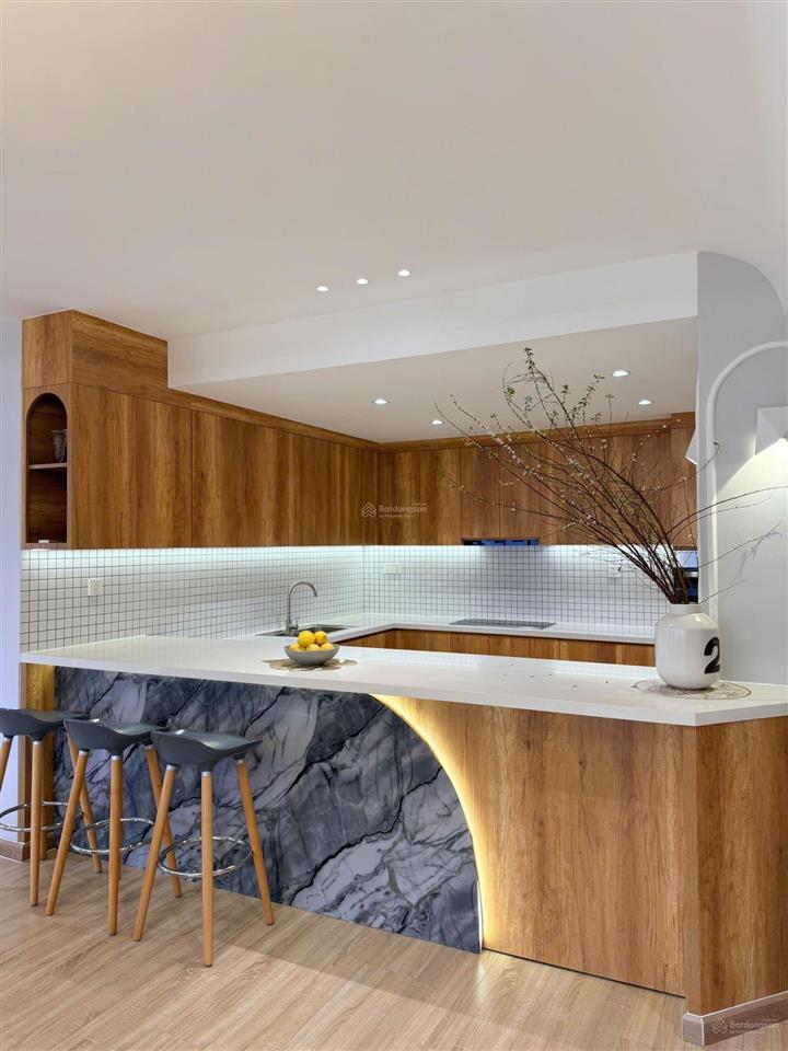 Bán cc hưng vượng 2, 11,8 tỷ, 142,6m2, 2pn, 3wc, đầy đủ nội thất tại q7, tp.hcm