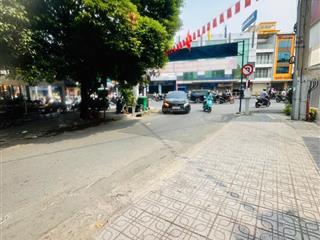 Ban nha khì vip sat trần thì nghi phuong 10 go vấp diện tích  4 x12 gia chi 5,68 ty