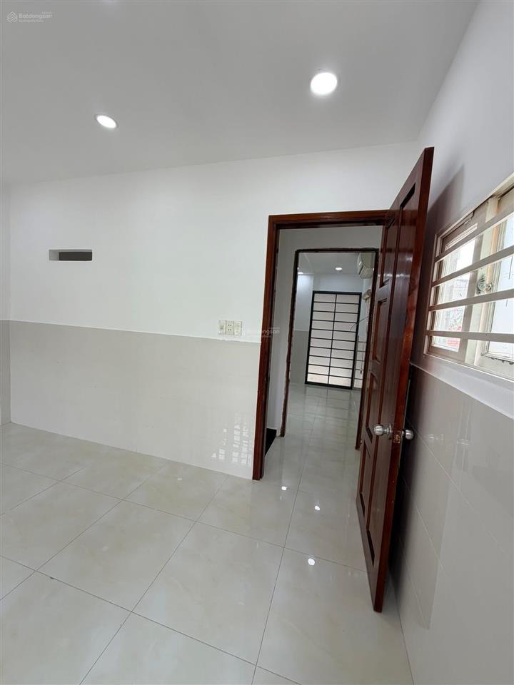 Bán nhà diện tích khủng đường số 11 phường 11 quận gò vấp diện tích 4.5x16m giá 5,39 tỷ