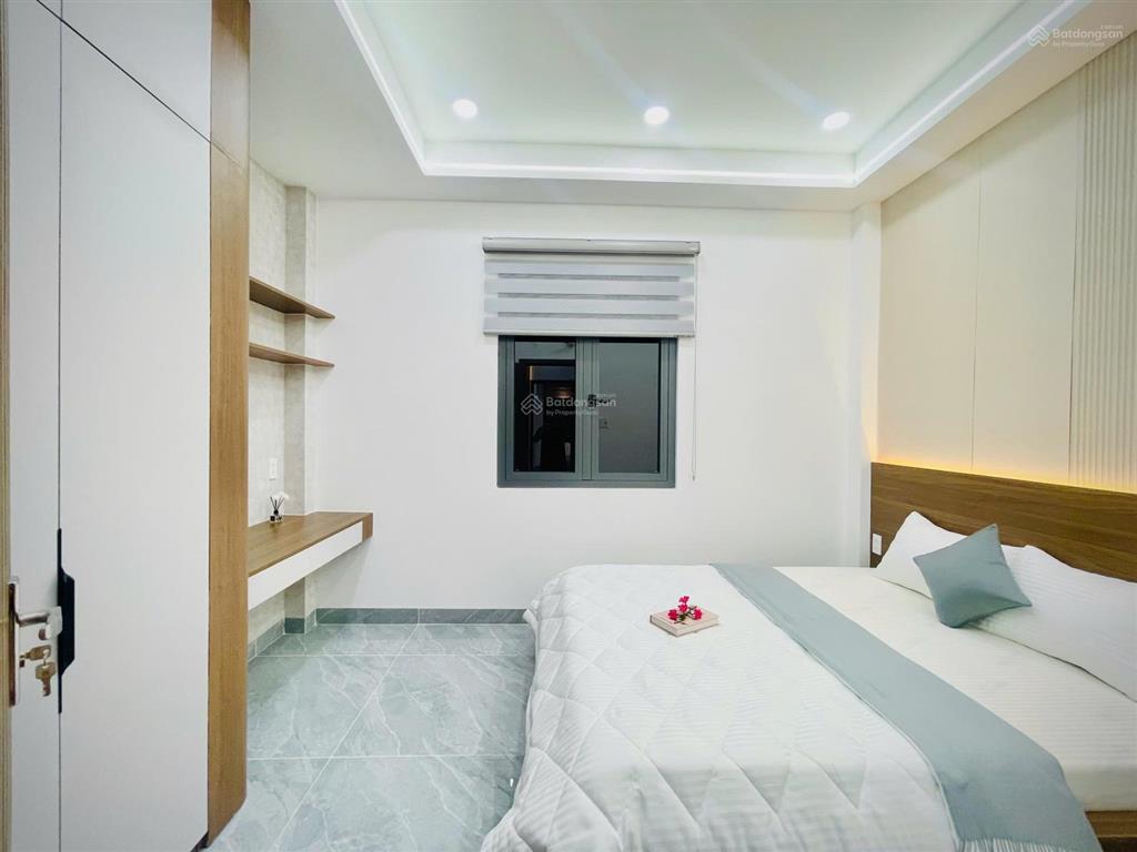 Bán căn nhà xây mới xong phường 8 quận gò vấp diện tích 4 x 11 gia 6,45 ty