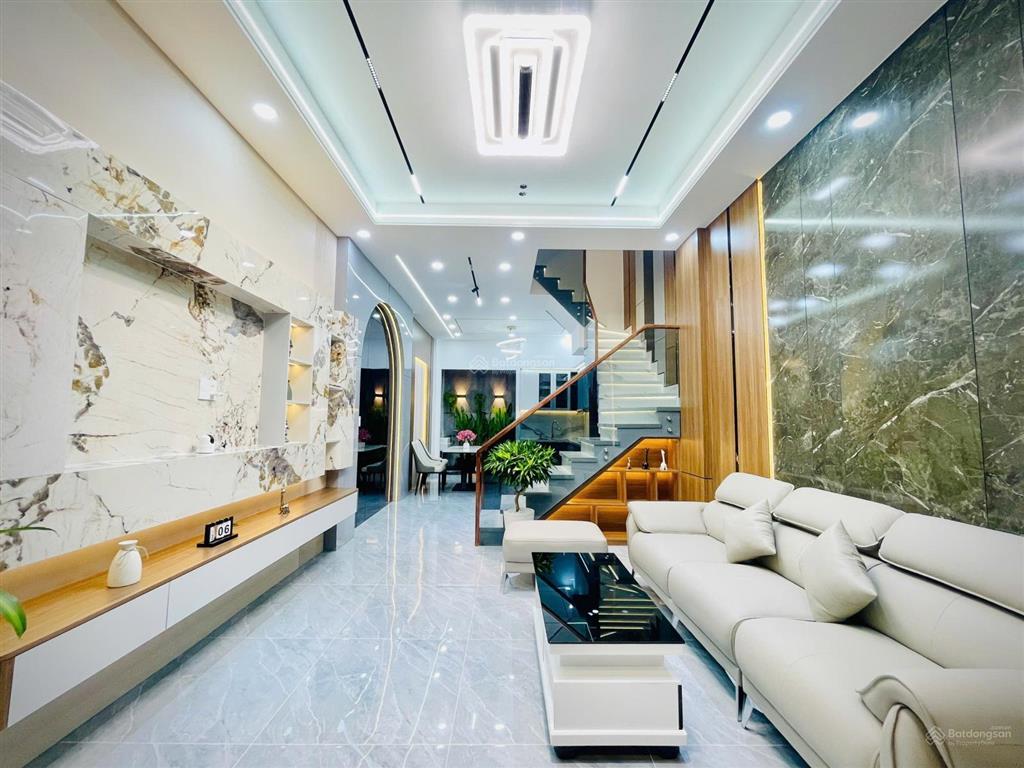 Bán căn nhà xây mới xong phường 8 quận gò vấp diện tích 4 x 11 gia 6,45 ty