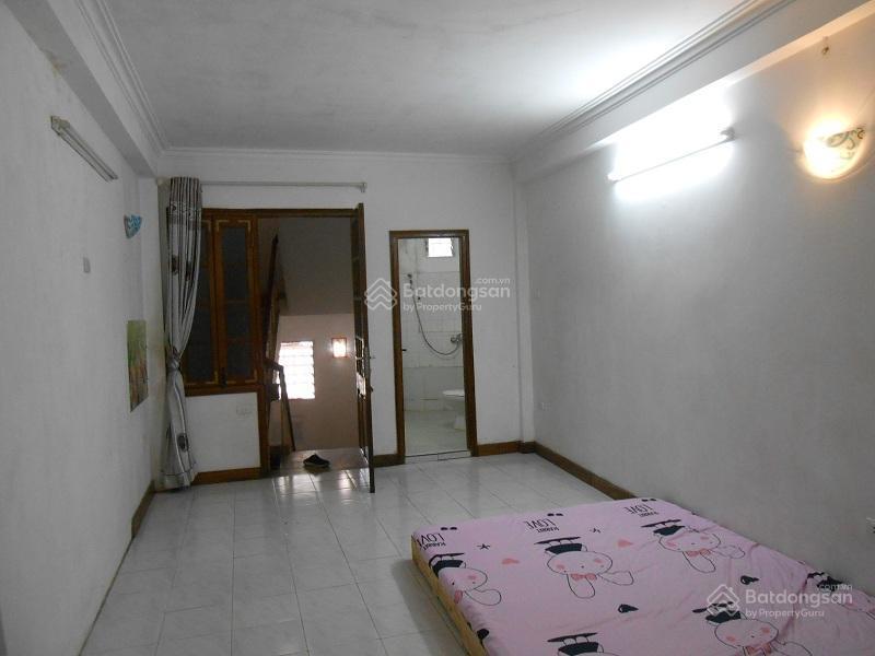 Tầng khép kín 25m2, chợ hôm, sáng thoáng trước sau, ở ngay