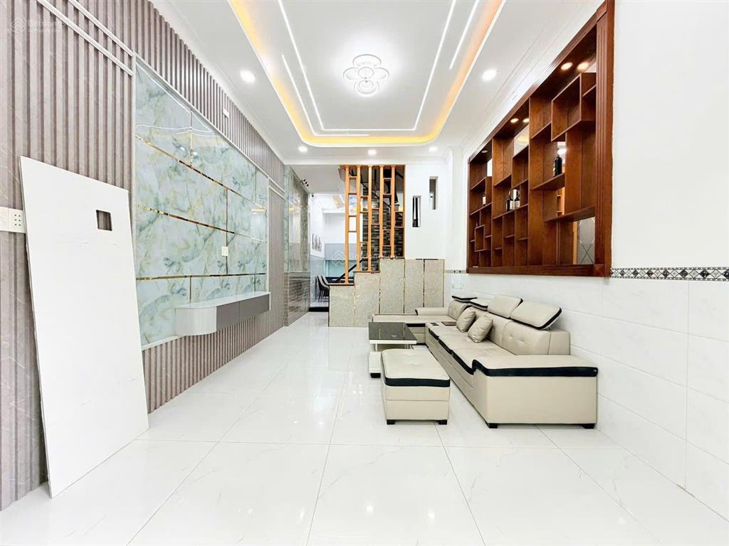 Bán nhà phố chính chủ khu nhà phố hiệp thành 13. q12 cũ dt 4x13m, 3 lầu đúc 4 tấm 5pn 6wc