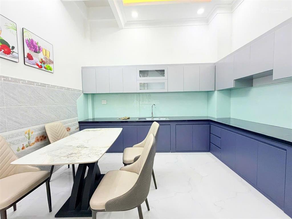 Bán nhà phố chính chủ khu nhà phố hiệp thành 13. q12 cũ dt 4x13m, 3 lầu đúc 4 tấm 5pn 6wc