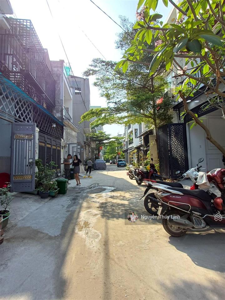 Nhà phố ngã tư ga phường thạnh lộc quận 12 ( gò vấp 5km)
