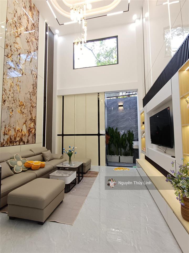 Nhà phố ngã tư ga phường thạnh lộc quận 12 ( gò vấp 5km)
