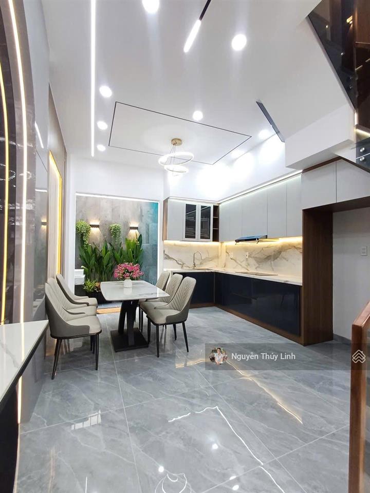 Nhà phố ngay trường tiểu học nguyễn văn thệ tô ngọc vân thạnh xuân quận 12