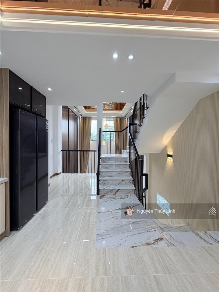 Nhà phố hà huy giáp, phường thạnh lộc, quận 12 (gò vấp 4km  diện tích 5,5m* 12,8m)