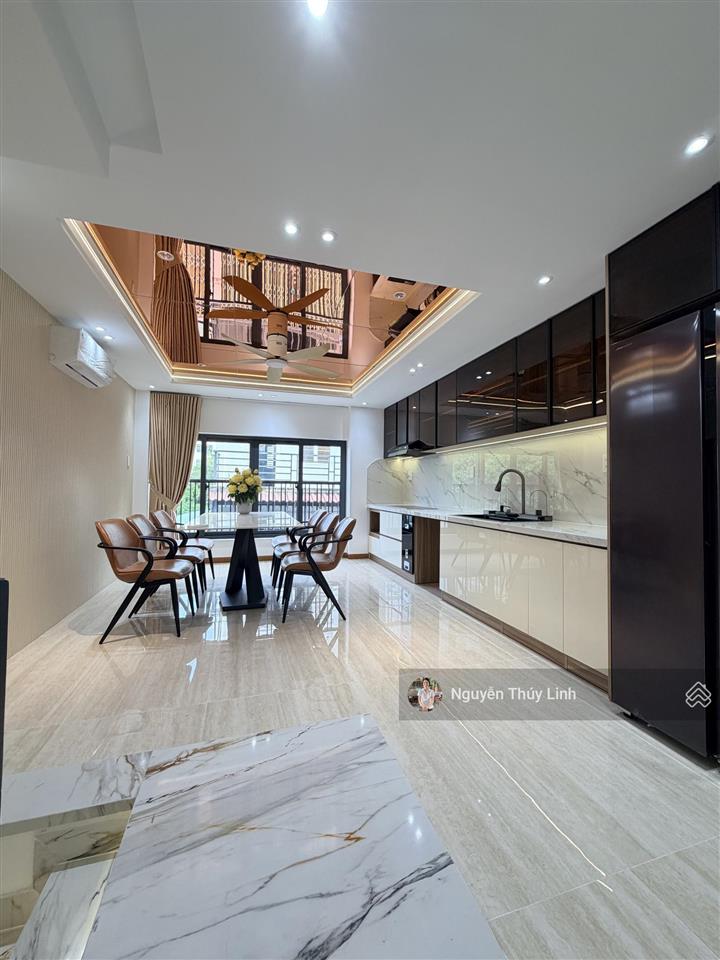 Nhà phố hà huy giáp, phường thạnh lộc, quận 12 (gò vấp 4km  diện tích 5,5m* 12,8m)