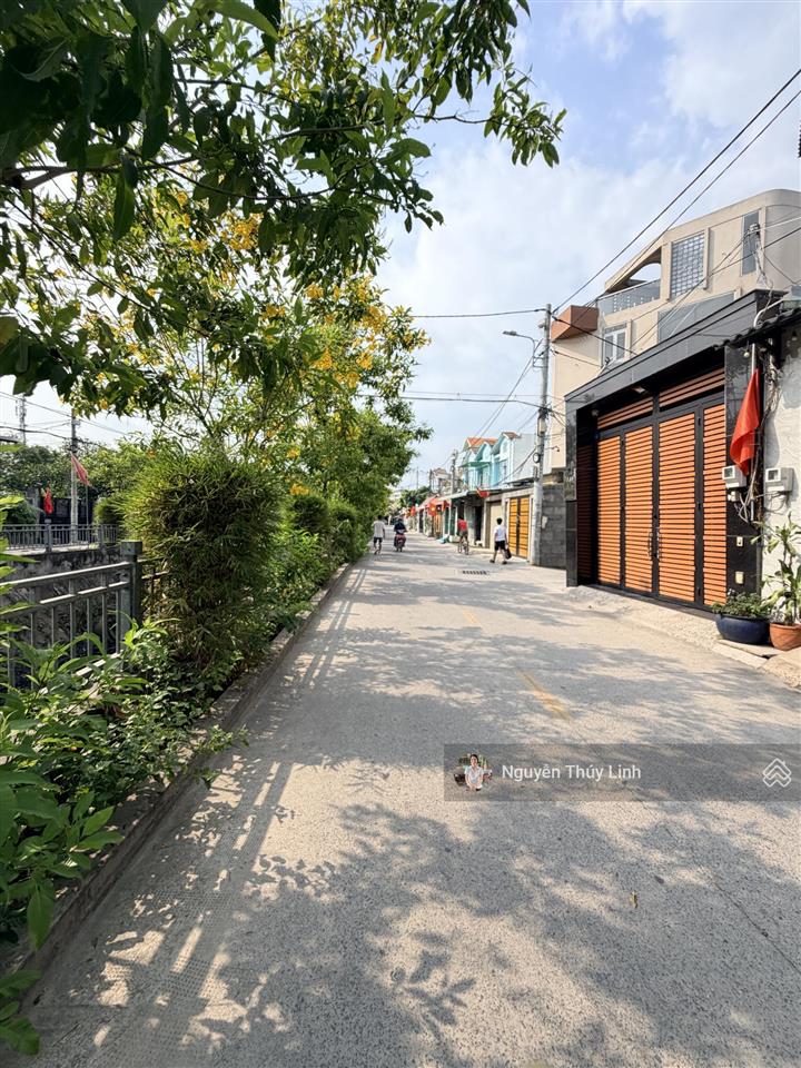 Nhà phố hà huy giáp, phường thạnh lộc, quận 12 (gò vấp 4km  diện tích 5,5m* 12,8m)