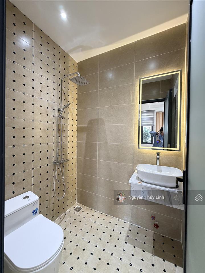 Nhà phố hà huy giáp, phường thạnh lộc, quận 12 (gò vấp 4km  diện tích 5,5m* 12,8m)