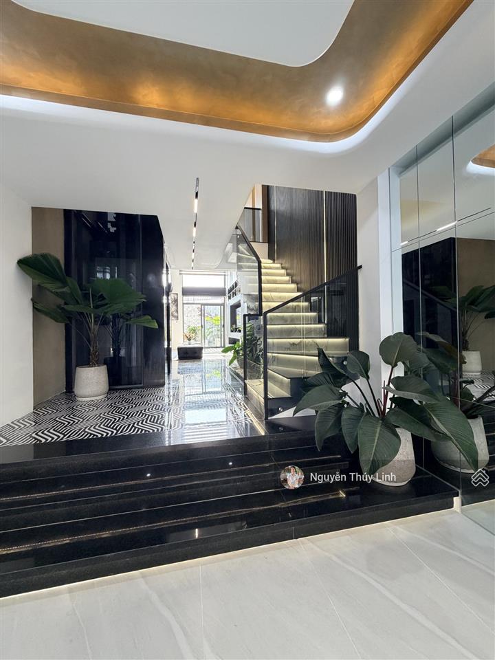 Giảm mạnh  nhà phố siêu vip  thạnh xuân  quận 12  hồ chí minh (có thang máy, sân vườn)
