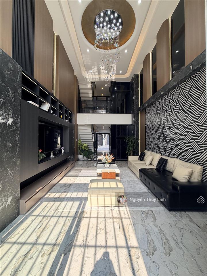 Giảm mạnh  nhà phố siêu vip  thạnh xuân  quận 12  hồ chí minh (có thang máy, sân vườn)