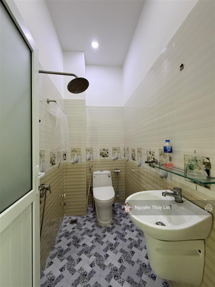 Ngã tư ga/ nhà 4 tầng sân xe hơi thạnh lộc 37 thạnh lộc quận 12 ( 4m x 22,5m)