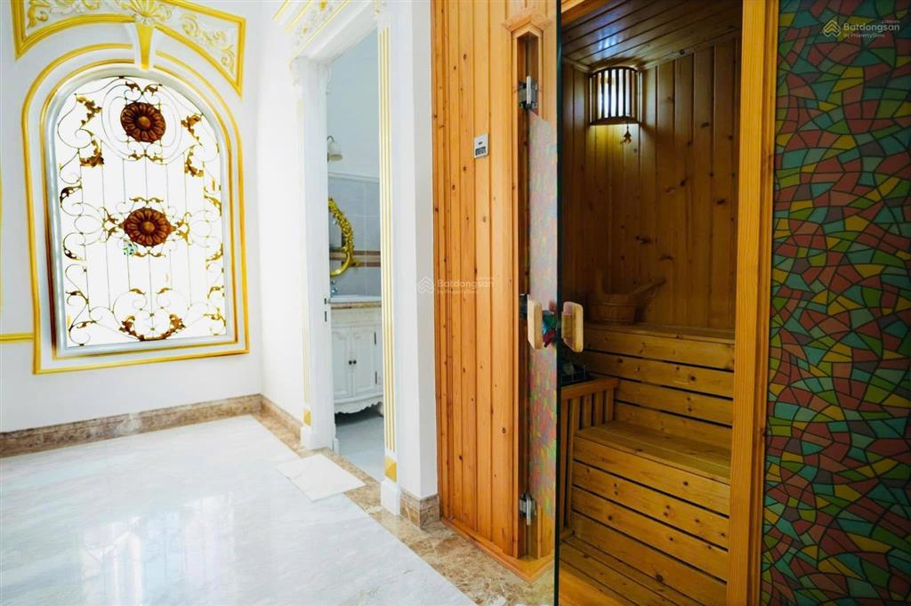 Bán biệt thự lâu đài dát vàng trung tâm quận 1  đường nguyễn đình chiểu (cây điệp)