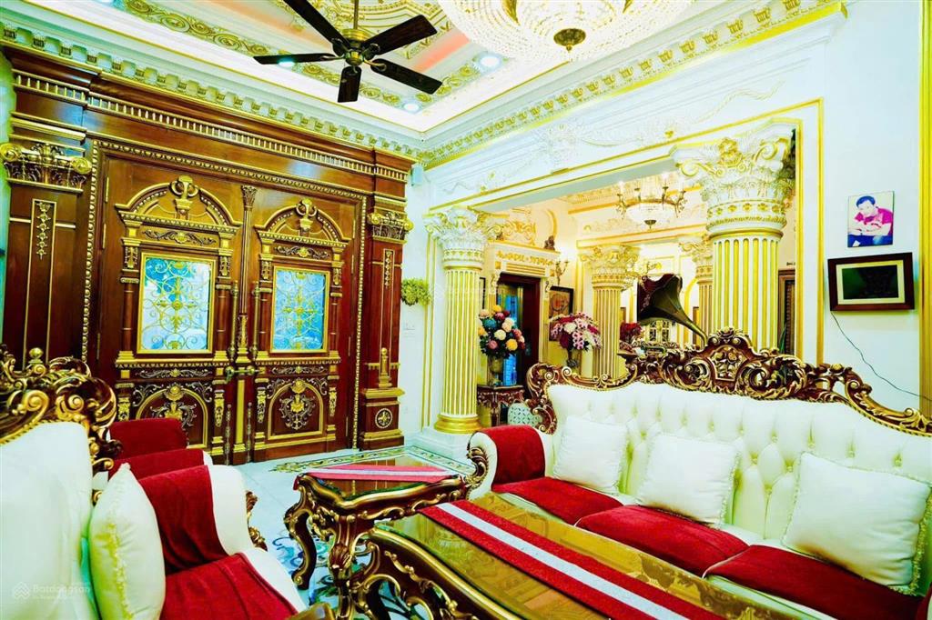 Bán biệt thự lâu đài dát vàng trung tâm quận 1  đường nguyễn đình chiểu (cây điệp)
