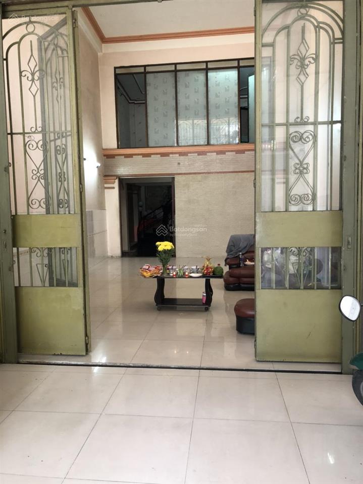 Cho thuê nhà nguyên căn mặt tiền 116a bà hom, quận 6