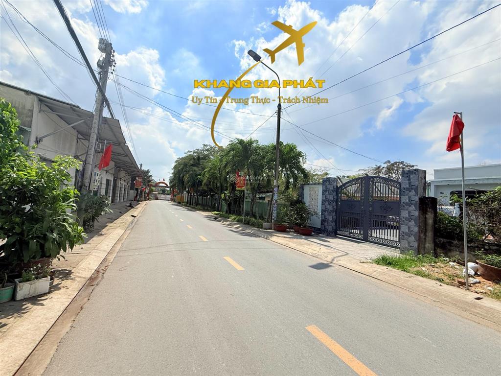 Nhà mặt tiền long đức  long thành 3pn/3wc sân oto đang cho thuê 12tr  dt 337.5m2 tc 100m sổ riêng