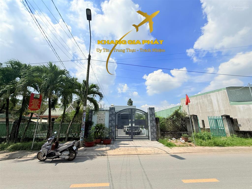 Nhà mặt tiền long đức  long thành 3pn/3wc sân oto đang cho thuê 12tr  dt 337.5m2 tc 100m sổ riêng