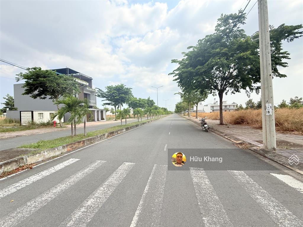 D2d long thành  trục chính dự án hướng đông  ngay sát dt769  sổ sẵn vị trí rất đẹp cho ndt