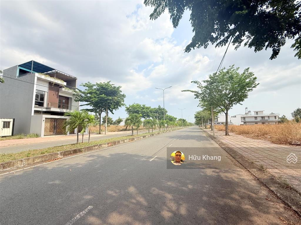 D2d long thành  trục chính dự án hướng đông  ngay sát dt769  sổ sẵn vị trí rất đẹp cho ndt