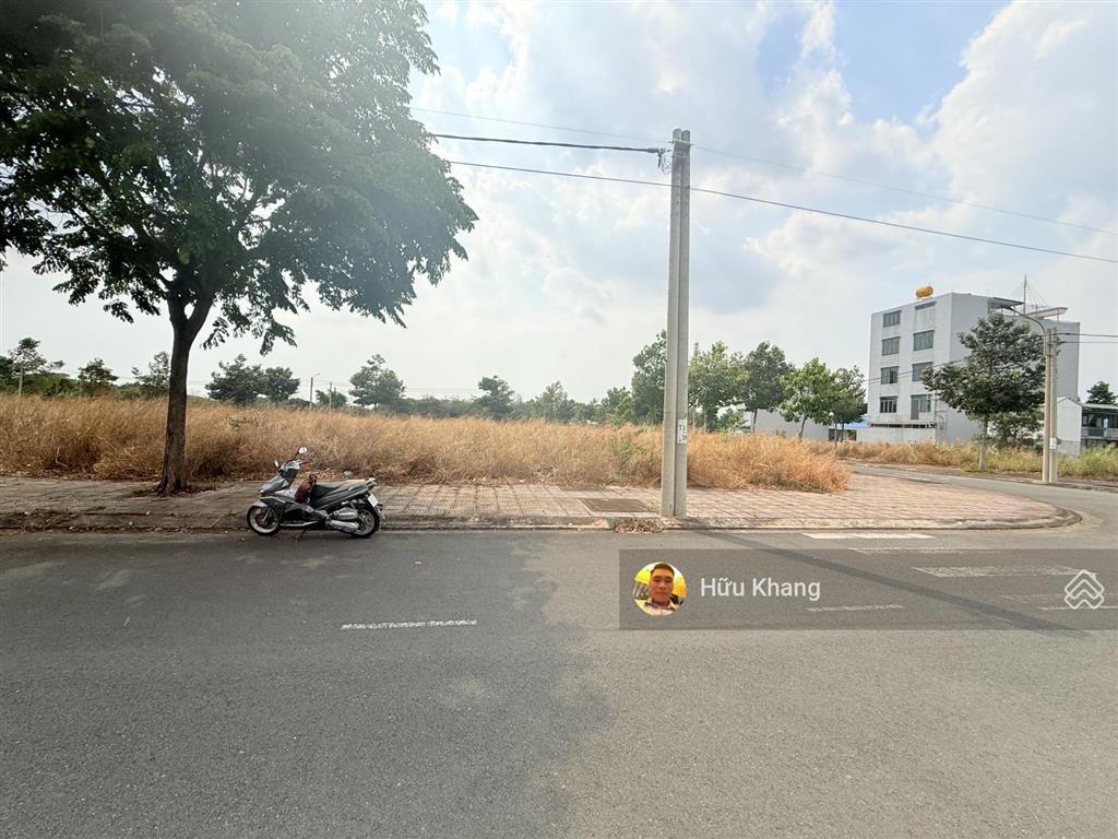 D2d long thành  trục chính dự án hướng đông  ngay sát dt769  sổ sẵn vị trí rất đẹp cho ndt