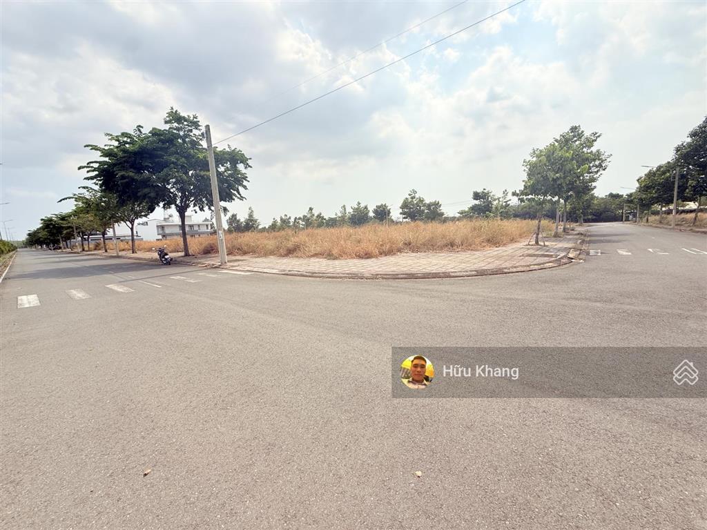 D2d long thành  trục chính dự án hướng đông  ngay sát dt769  sổ sẵn vị trí rất đẹp cho ndt