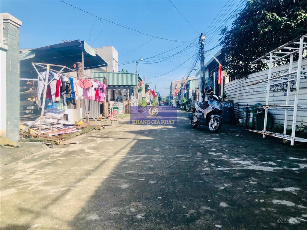 Chính chủ bán đất an phước  một sẹc đường phùng hưng  dt 250m2 tc 240m2 sổ riêng đường 8m