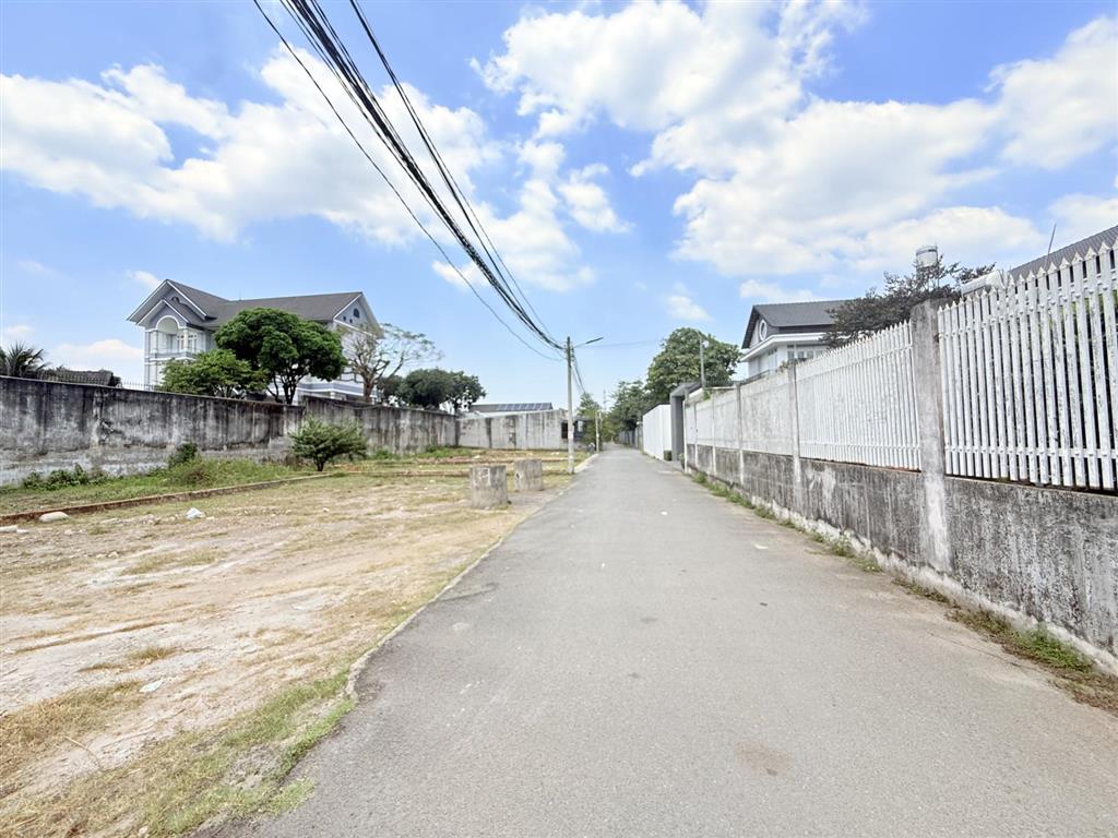 An phước gần ngay 77ha mũi tàu  dt 1123m2 ngang 16.37m sổ hồng riêng hẻm oto giá ngộp bán nhanh