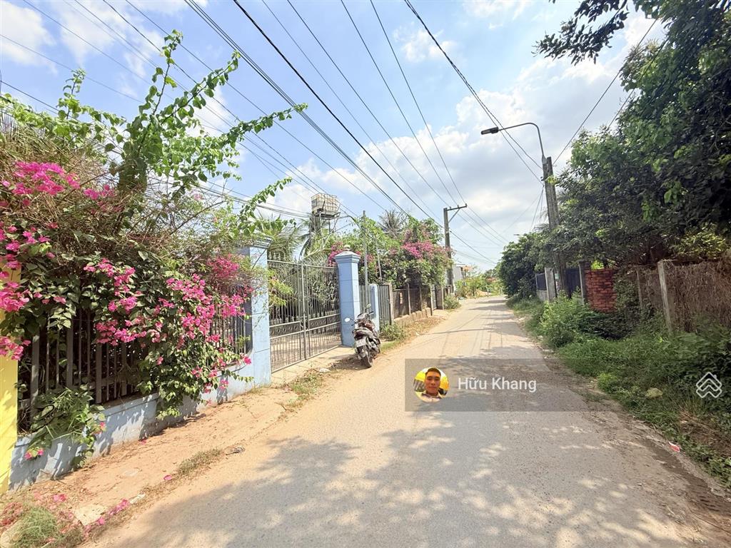 Xã long thành sát ngay stc dt 1285m2 tc 200m2  mặt tiền nhựa chính cách dt769 chỉ 80m  hàng hiếm