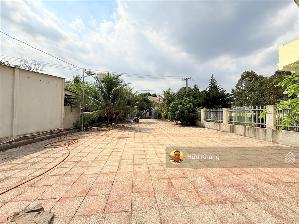 Xã long thành sát ngay stc dt 1285m2 tc 200m2  mặt tiền nhựa chính cách dt769 chỉ 80m  hàng hiếm